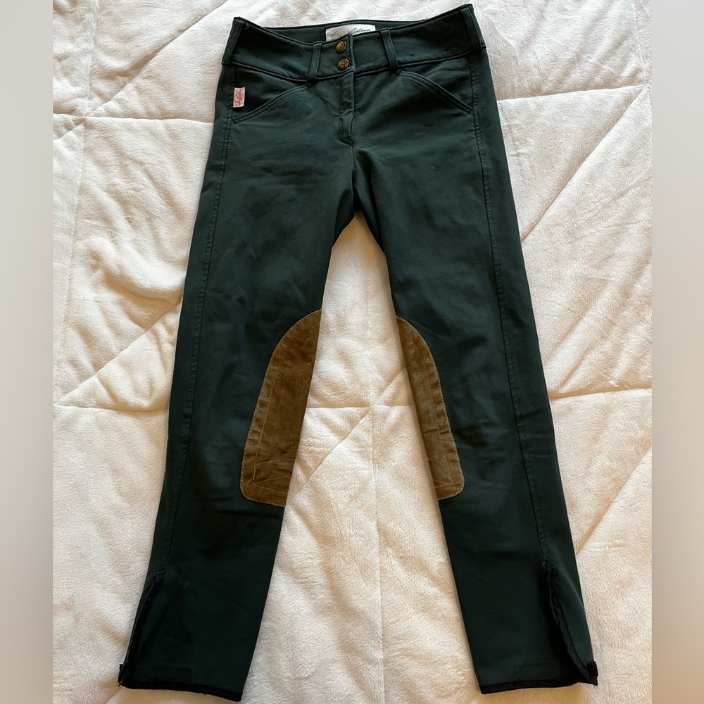 Green Forest Tailored Sportsman size 12 girls (size 22 women’s)